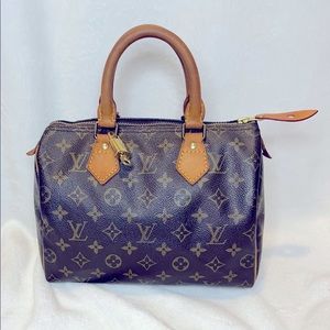 Sold- Louis Vuitton Speedy 25! With Lock & Key!!! 100% Authentic!
